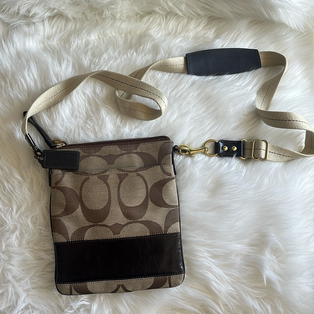 Coach crossbody Signature Swingpack